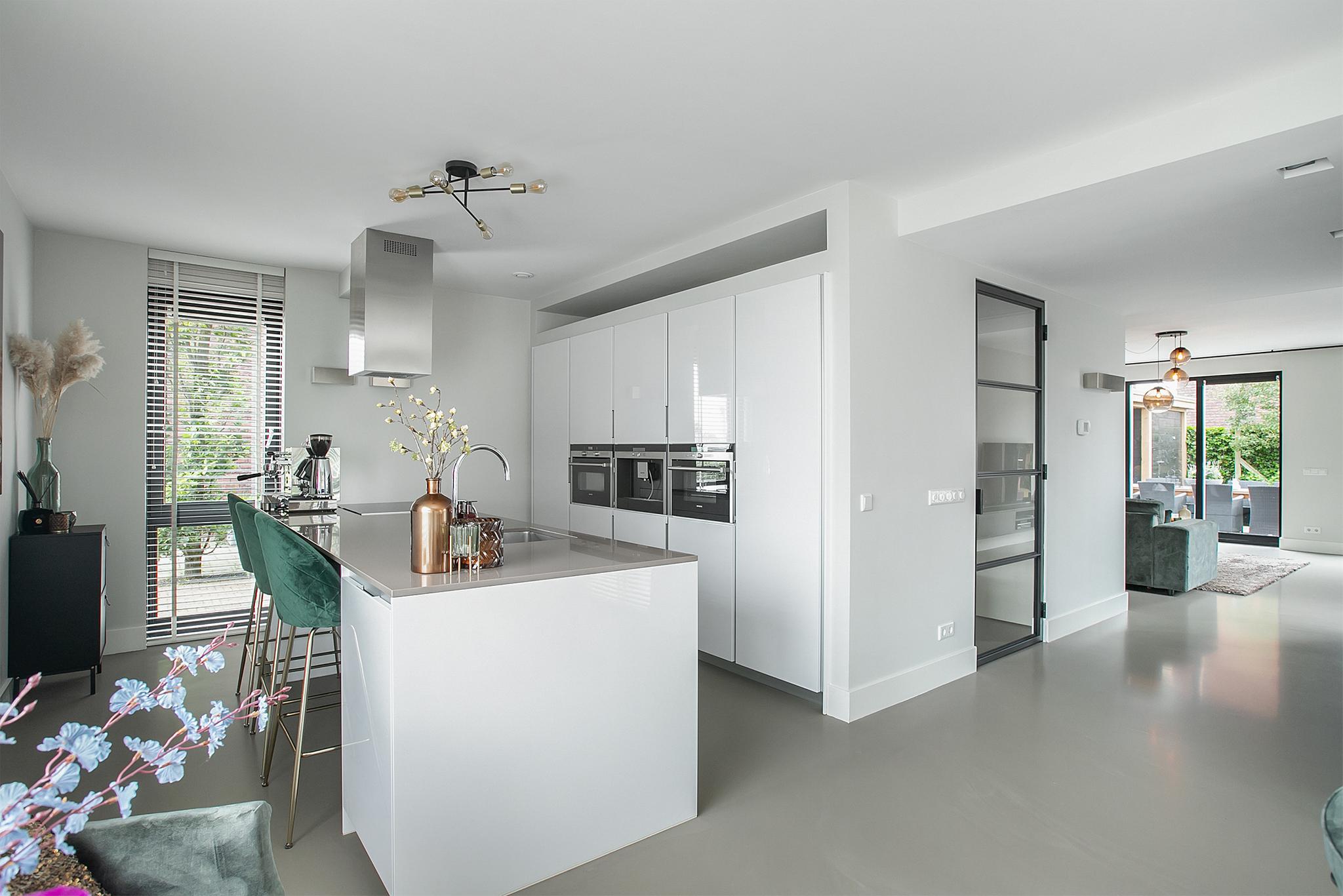 Image of ZEEWOLDE, Zeilmaker 15