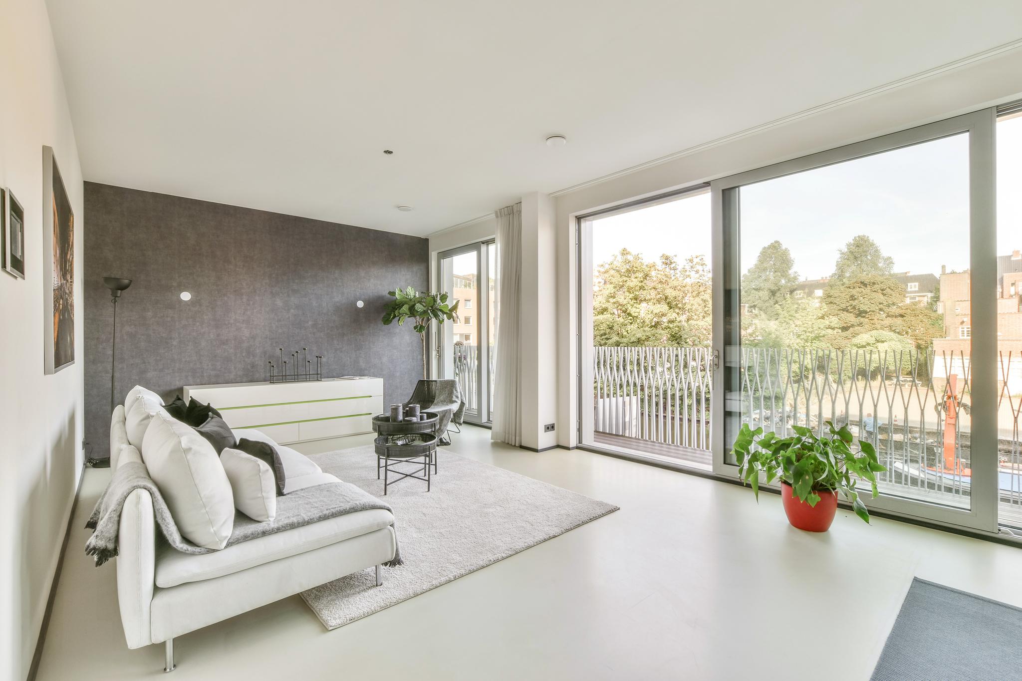 Image of AMSTERDAM, Valkenburgerstraat 