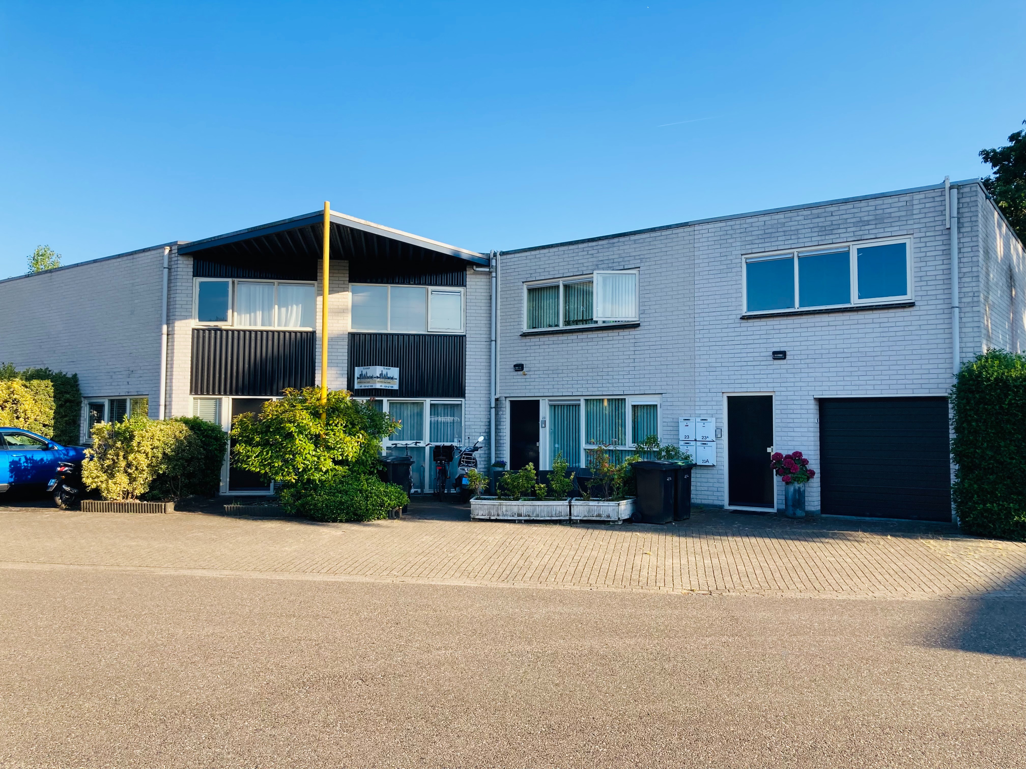 Almere, Kweekgrasstraat 21 , 23 & 23A image