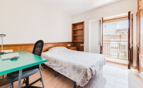 Valencia, Calle Lerida 33 Puerta 13 image