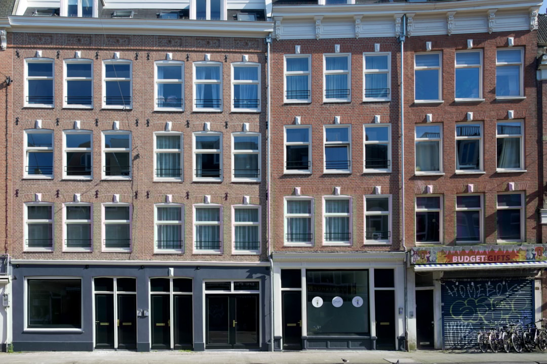 Amsterdam, Albert Cuypstraat 186H & 188H Image of Amsterdam, Albert Cuypstraat 186H & 188H