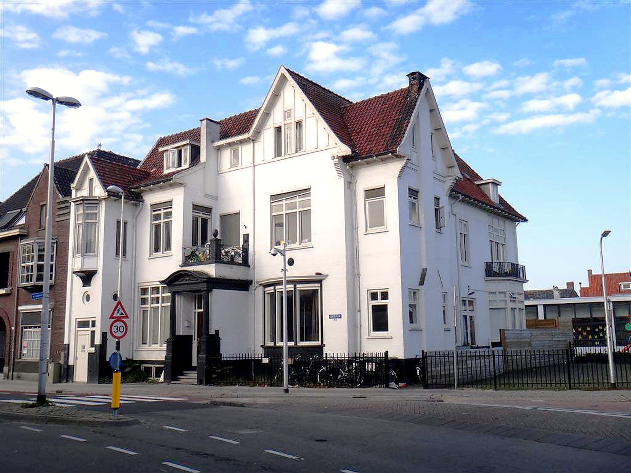 Image of Tilburg, Korvelplein 214-01 t/m 214-014
