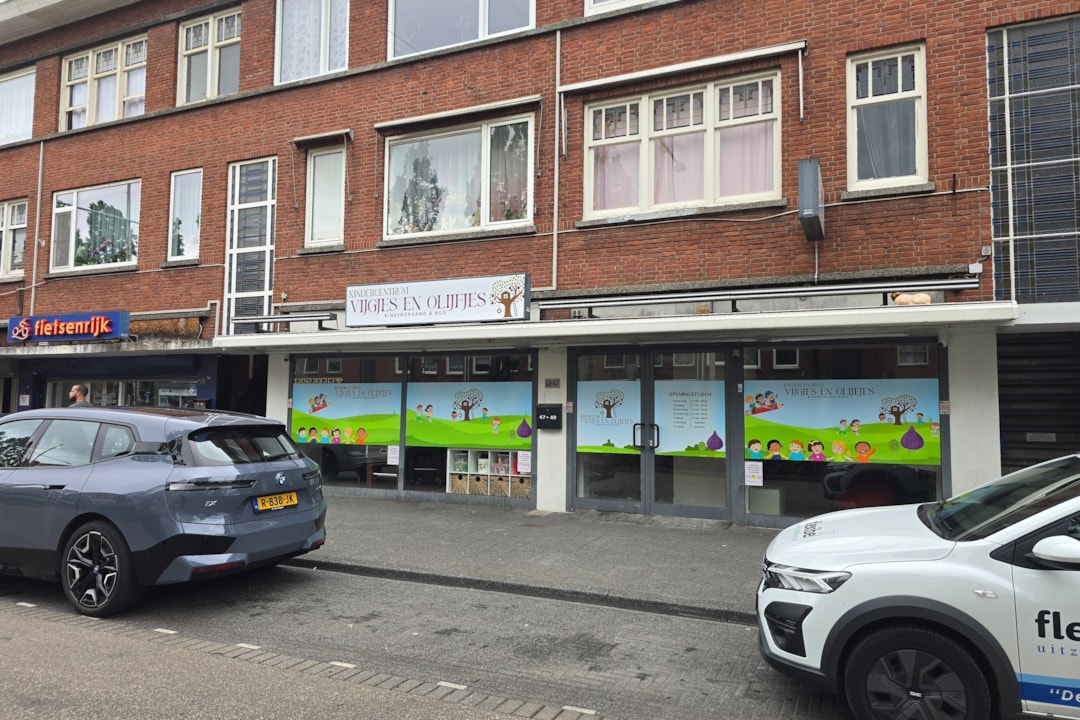 Den Haag, Dierenselaan 47 Lorentzplein 33, Van der Vennestraat 91 & 99 en Koningstraat 60 & 60C Image of Den Haag, Dierenselaan 47 Lorentzplein 33, Van der Vennestraat 91 & 99 en Koningstraat 60 & 60C